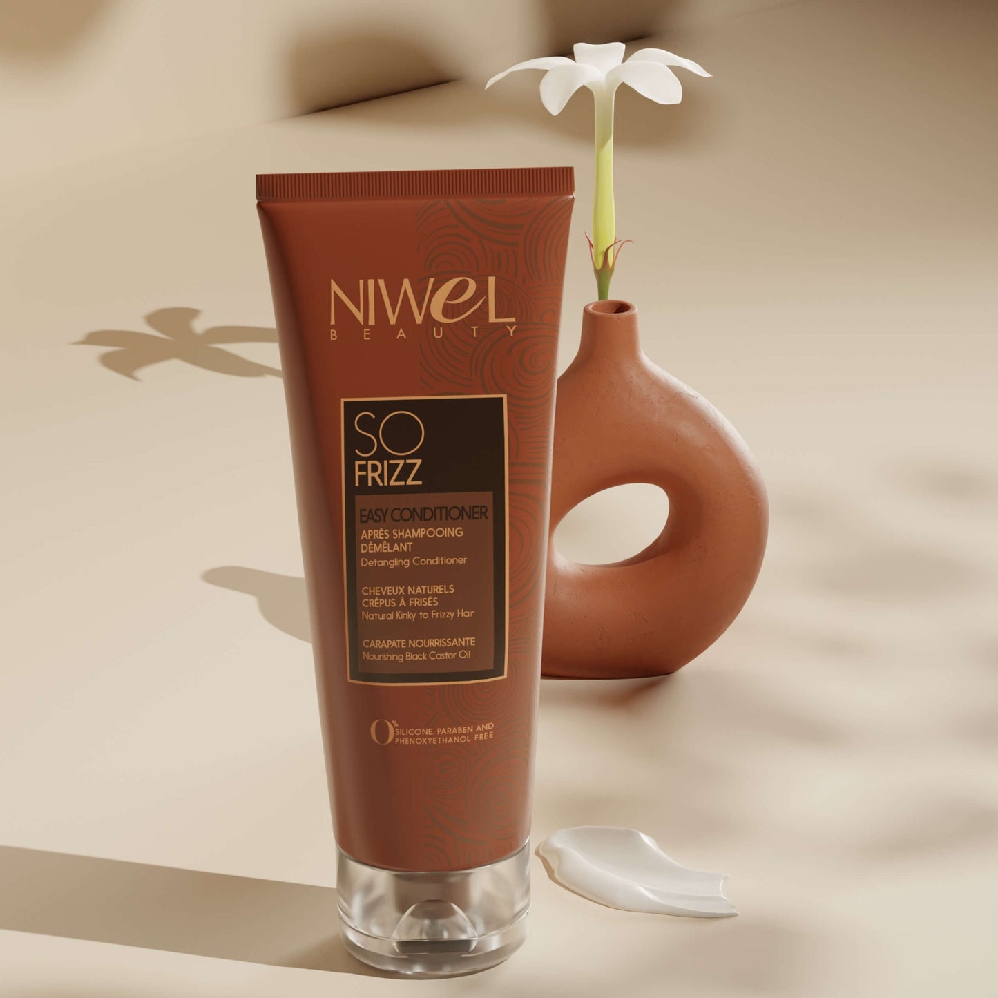 Après-shampoing qui démêle sans effort et nourrit les cheveux secs