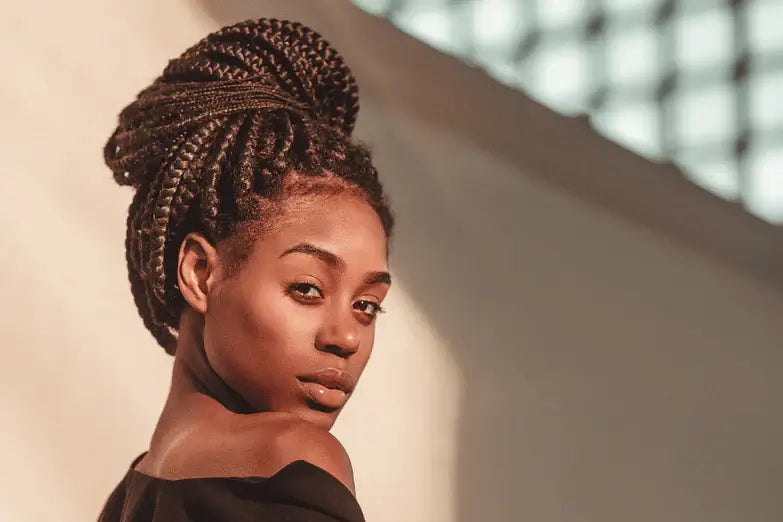 TRESSES AFRICAINES : IDÉALES EN CAS DE FORTE CHALEUR